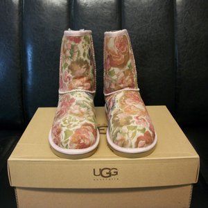 New UGG Kids Classic Flower Boots Size 4 Youth